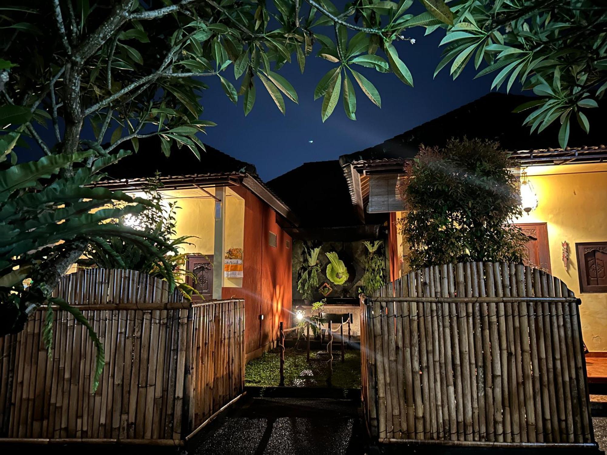 Ayye Bungalows Ubud Exterior foto